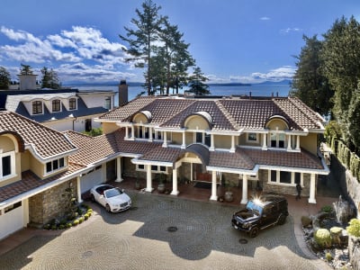 Luxury estate at 13822 Marine Drive, White Rock, BC — photo 1