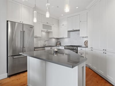 Luxury estate at PH512 - 14855 Thrift Avenue, White Rock, BC — photo 14