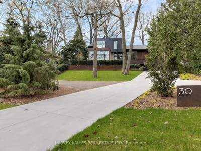 Luxury estate at 30 Edenbrook Hill, Etobicoke, ON — photo 16
