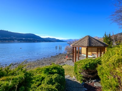 Luxury estate at 7504 Kennedy Lane, Vernon, BC — photo 2