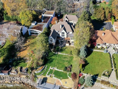 Luxury estate at Burlington — photo 48