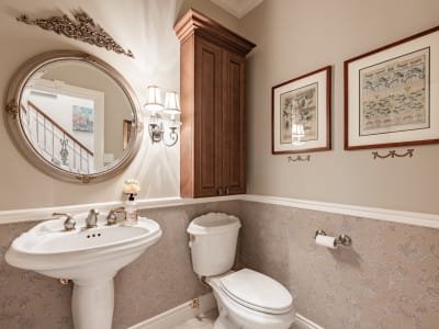 Luxury estate at 533 Rue des Falaises, Mont-Saint-Hilaire, QC — photo 14