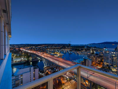 Luxury estate at 638 Beach Crescent #2605, Vancouver, BC — photo 2