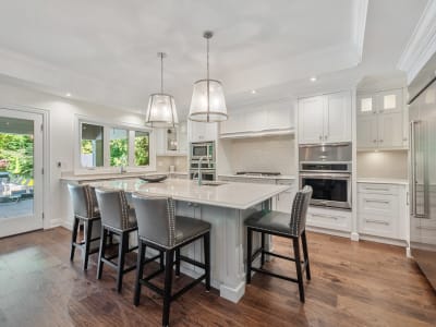 Luxury estate at 3087 Lakeshore Road, Burlington, ON — photo 9