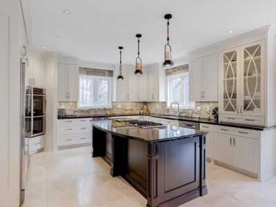 Luxury estate at 18 Elder Crescent, Hamilton, ON — photo 13