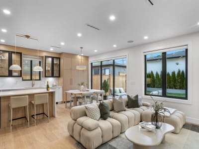 Luxury estate at 2-165 East 45th Avenue, Vancouver, BC — photo 2