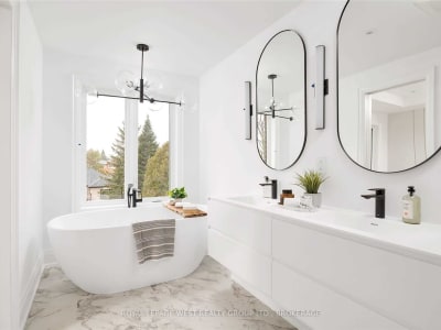 Luxury estate at 216 Delta Street, Etobicoke, ON — photo 9