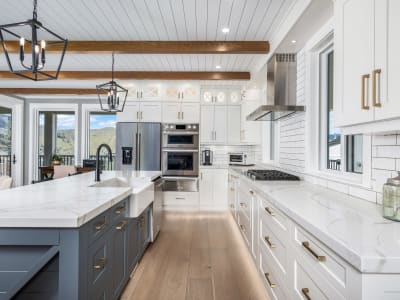 Luxury estate at 8000 Bench Row Road, Vernon, BC — photo 5