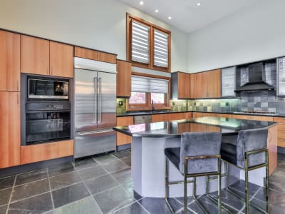 Luxury estate at 1188 Birchview Drive, Mississauga, ON — photo 9