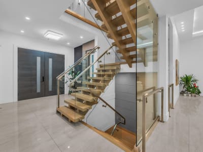 Luxury estate at 929 Canyon Boulevard, North Vancouver, BC — photo 7