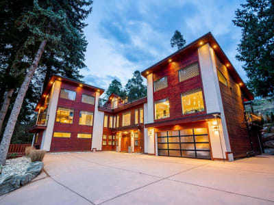 Luxury estate at 2800 Bayview Street, Surrey, BC — photo 1