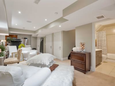 Luxury estate at 253 Hanover Street, Oakville, ON — photo 32