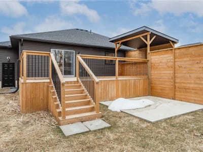 Luxury estate at 36 Ann Street S, Clifford — photo 16