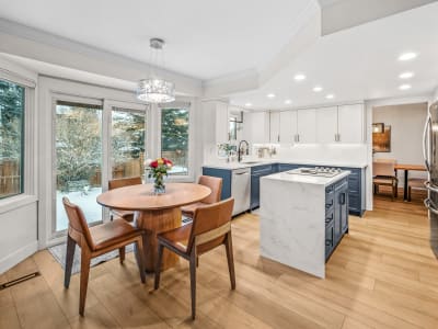 Luxury estate at 76 Stradbrooke Way Southwest, Calgary, AB — photo 13
