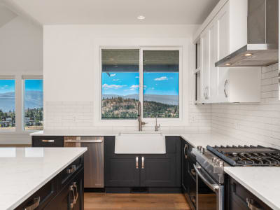 Luxury estate at 225 Dominion Way, Vernon, BC — photo 7