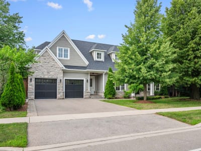 Luxury estate at 1077 Bridge Road, Oakville, ON — photo 3