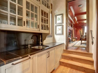 Luxury estate at Calgary — photo 12