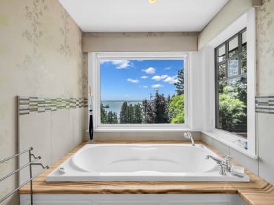 Luxury estate at 4668 Clovelly Walk, West Vancouver, BC — photo 20