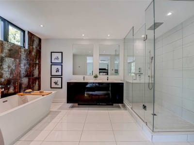 Luxury estate at 53 Royalavon Crescent, Toronto — photo 12