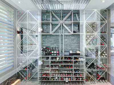 Luxury estate at 528 Rue du Sommet, Mont Saint-Hilaire — photo 13