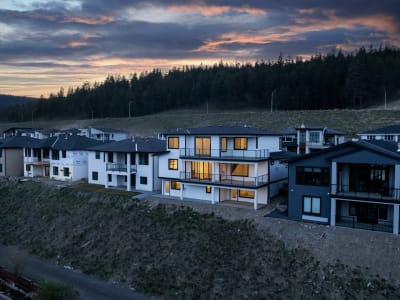 Luxury estate at 2807 Copper Ridge Drive, West Kelowna, BC — photo 2