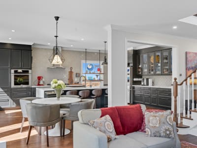 Luxury estate at 47 Livingstone Drive, Hamilton, ON — photo 7