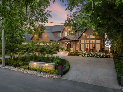 Luxury estate at 140 Secord Lane, Burlington, ON — photo 7