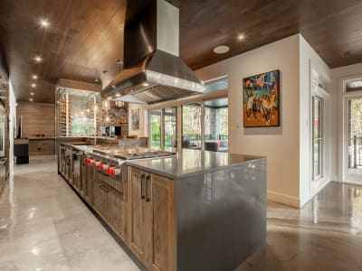 Luxury estate at 7405 Chemin de Saint-Jean, La Prairie, QC — photo 9