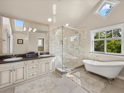 Luxury estate at 16505 26 Avenue, Surrey, BC — photo 16