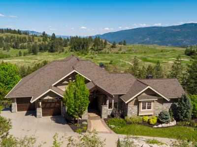Luxury estate at 622 Jigger Place, Vernon, BC — photo 3