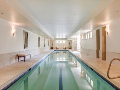 Luxury estate at Calgary — photo 40