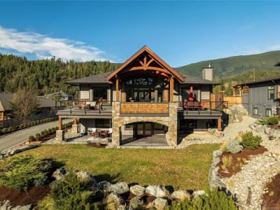 Luxury estate at 7343 Lake Front Pl, Cowichan Valley, BC — photo 3