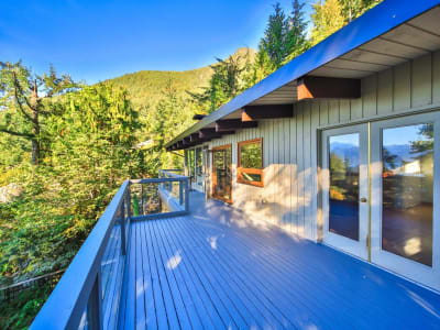 Luxury estate at 170 Highview Place, Lions Bay, BC — photo 1