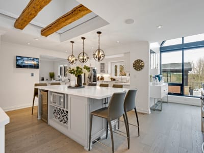 Luxury estate at 140 Ravendale Court, Vaughan, ON — photo 6