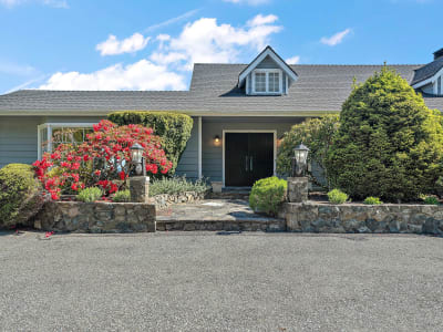 Luxury estate at 3985 Tudor Ave, Saanich — photo 4