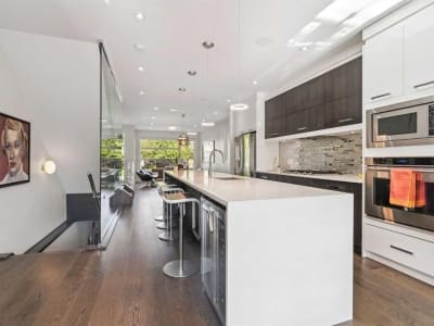 Luxury estate at 2026 32 Street Southwest, Calgary, AB — photo 4