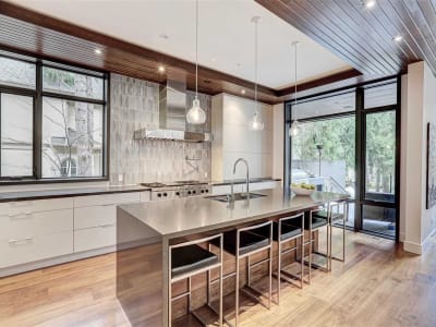 Luxury estate at 1538 Douglas Drive, Mississauga — photo 4