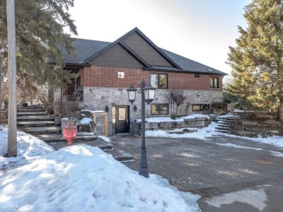 Luxury estate at 389 Clarendon Drive, Hamilton, ON — photo 21