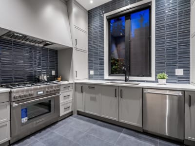 Luxury estate at 2565 141 Street, Surrey, BC — photo 19