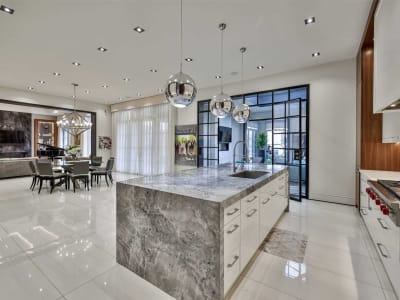 Luxury estate at 163 Arnold Avenue, Vaughan — photo 8