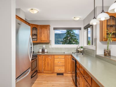 Luxury estate at 7994 Tronson Road, Vernon, BC — photo 13