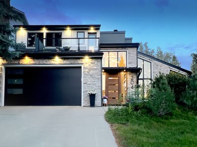 Luxury estate at 204 Pump Hill View SW, Calgary, AB — photo 3