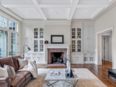 Luxury estate at 190 Donnelly Drive, Mississauga, ON — photo 9