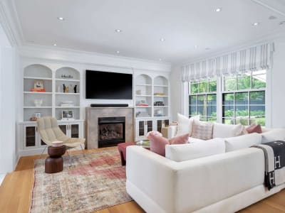 Luxury estate at 31 Sandringham Drive, Toronto — photo 10