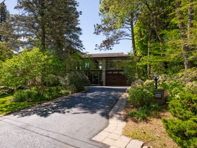Luxury estate at 1510 Pinetree Crescent, Mississauga, ON — photo 3