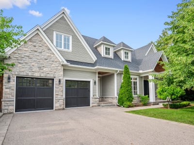 Luxury estate at 1077 Bridge Road, Oakville, ON — photo 2