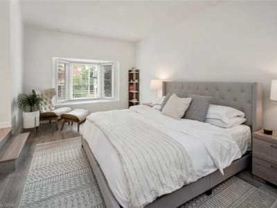Luxury estate at 381 Queen Street South, Hamilton, ON — photo 13
