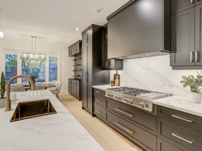 Luxury estate at 102 Cumming Court, Hamilton, ON — photo 16