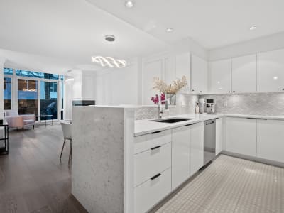 Luxury estate at 493 Broughton Street, Vancouver, BC — photo 12
