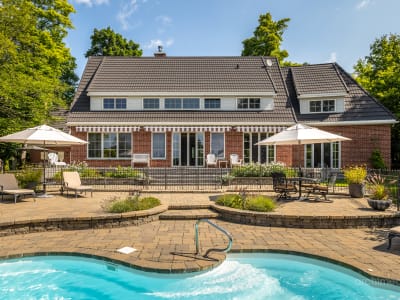 Luxury estate at 1087 Chemin Dunant Nord, Sainte-Anne-des-Lacs, QC — photo 2